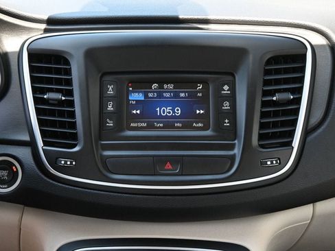 Used 2015 Chrysler 200 Limited w/ Convenience Group FWD image 13