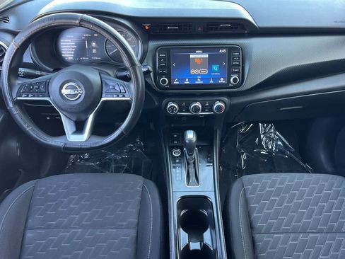 Certified 2023 Nissan Kicks SV FWD image 4