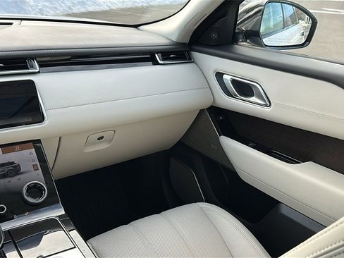 Used 2023 Land Rover Range Rover Velar R-Dynamic S image 24