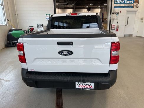 Used 2025 Ford Maverick XL w/ Equipment Group 102A image 4