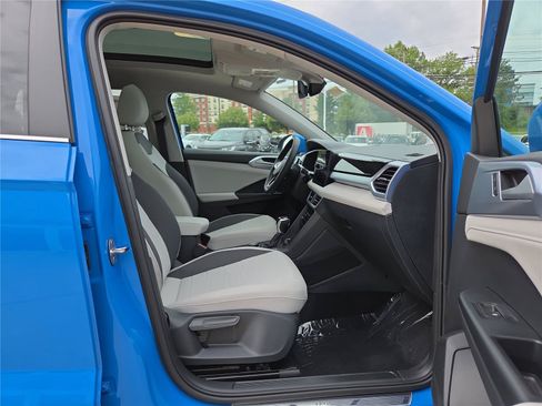 New 2026 Volkswagen Taos SE AWD/4WD image 24
