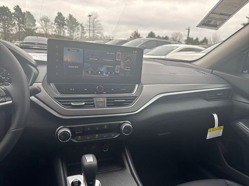 New 2026 Nissan Altima 2.5 SR image 14