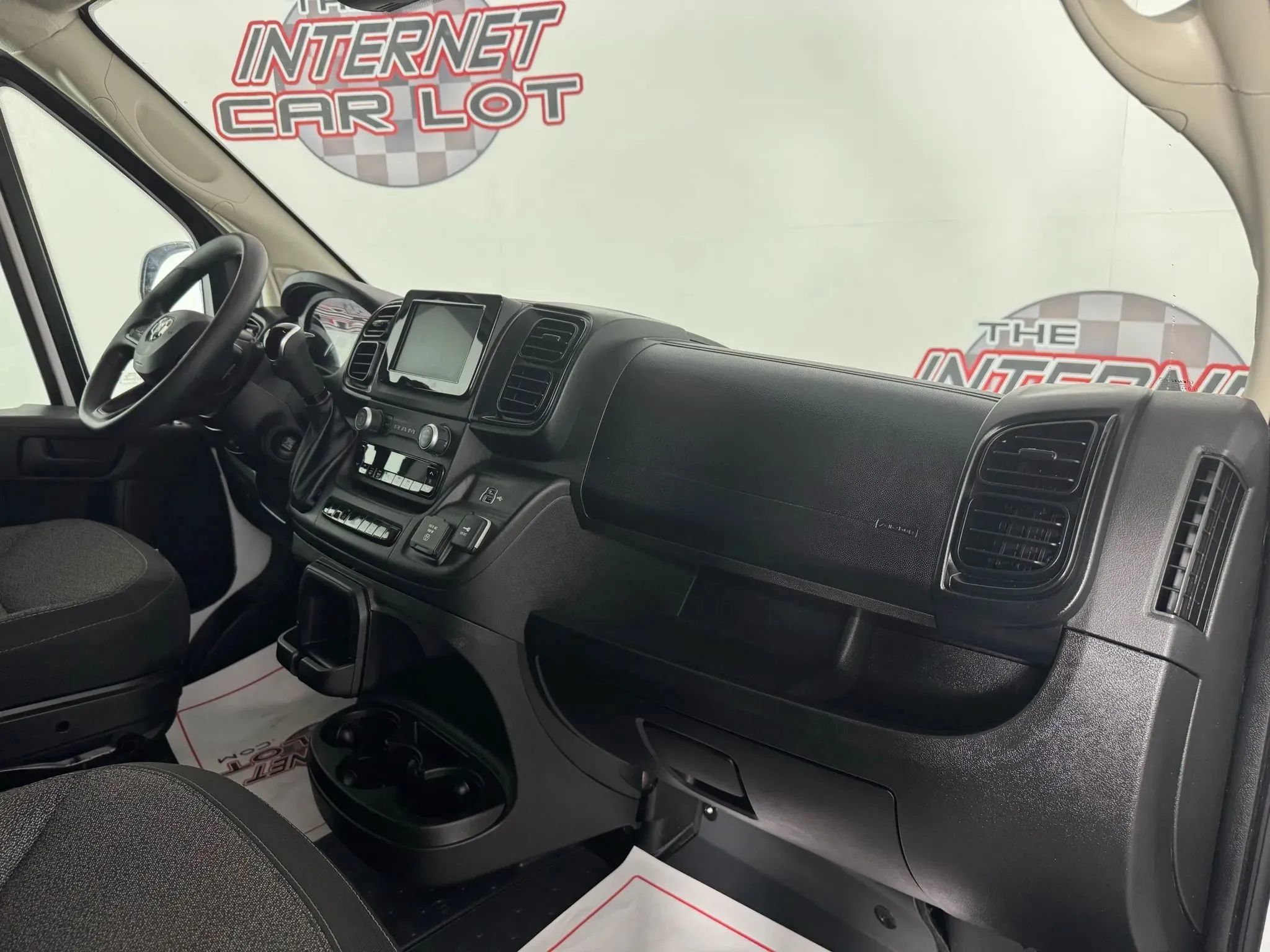 Used 2024 RAM ProMaster 1500 w/ Convenience Group FWD image 12