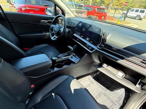 Used 2024 Kia Sportage EX image 25