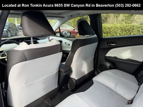 Used 2017 Toyota Prius Four image 31