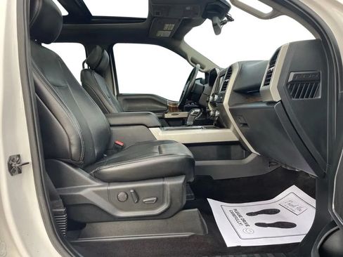 Used 2019 Ford F150 Lariat w/ Equipment Group 502A Luxury AWD/4WD image 20