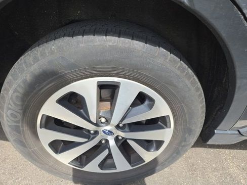 Used 2023 Subaru Outback Premium AWD/4WD image 14