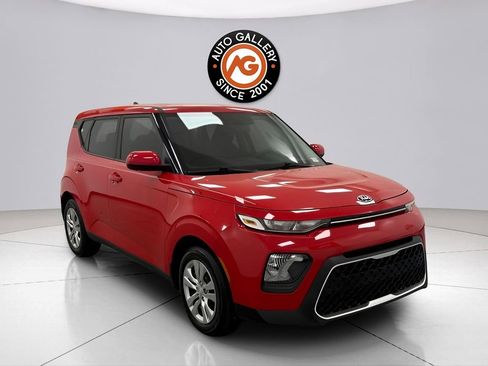 Used 2020 Kia Soul LX FWD image 1