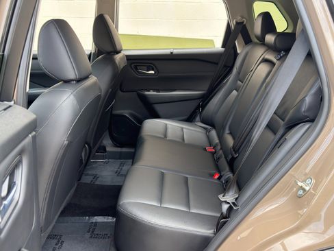 Used 2024 Nissan Rogue SL w/ SL Premium Package FWD image 41