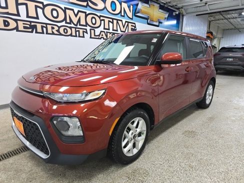 Used 2020 Kia Soul S image 1
