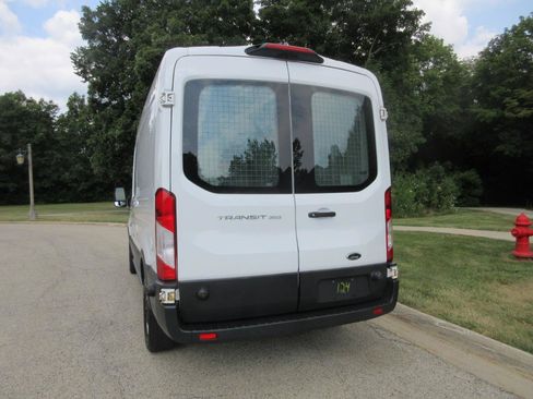 Used 2018 Ford Transit 350 148 Medium Roof RWD image 30
