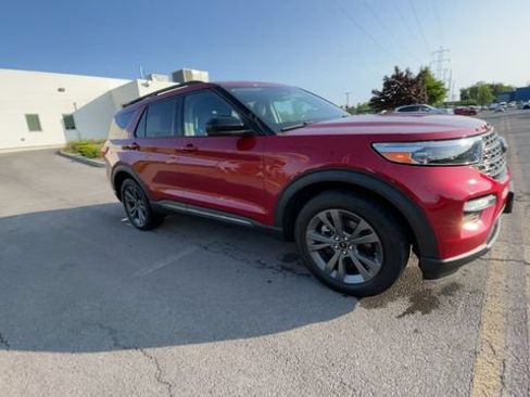 Certified 2023 Ford Explorer XLT w/ Equipment Group 202A AWD/4WD image 2