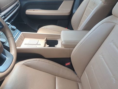 Used 2025 Hyundai Santa Fe Limited image 5