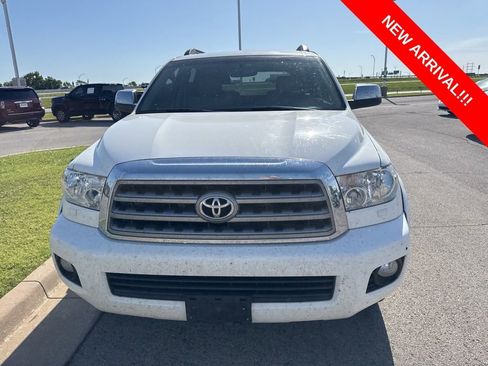 Used 2017 Toyota Sequoia Limited w/ Safety & Convenience Package image 2