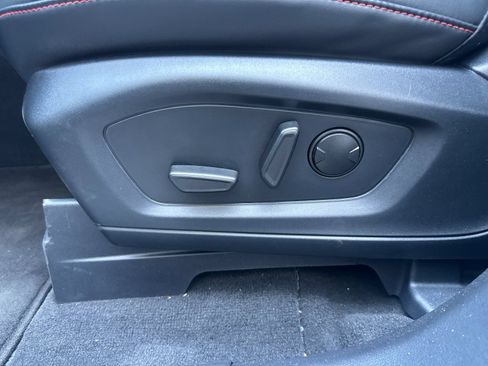Used 2026 Ford Explorer ST-Line w/ ST-Line Street Pack RWD image 12