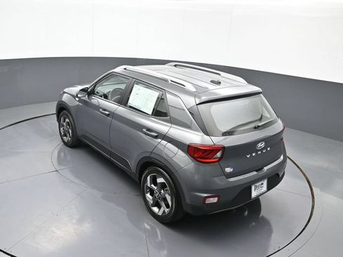 Certified 2024 Hyundai Venue SEL FWD image 40