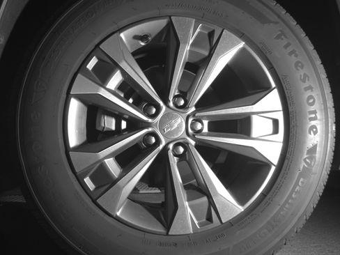 Used 2025 Chevrolet Equinox LT FWD image 12