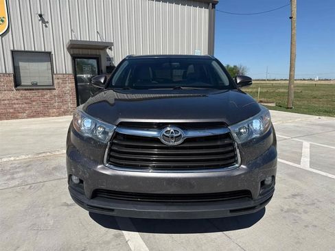 Used 2015 Toyota Highlander XLE FWD image 6