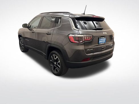 Used 2022 Jeep Compass Latitude w/ Convenience Group AWD/4WD image 8
