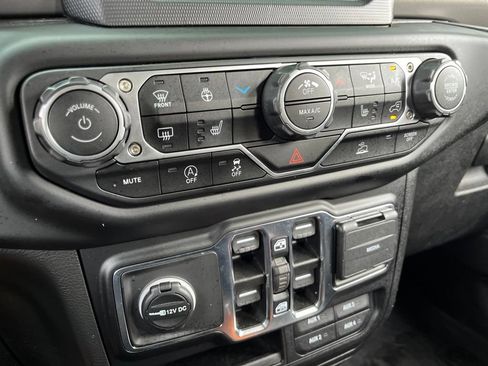Used 2023 Jeep Wrangler Sport S AWD/4WD image 34