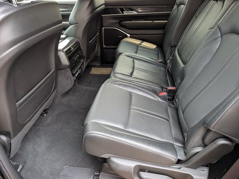 Used 2022 Jeep Wagoneer Series II AWD/4WD image 26