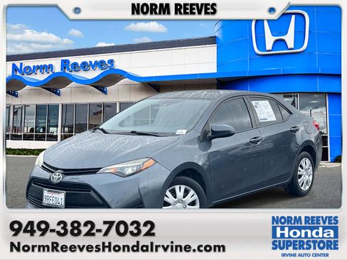 Used 2017 Toyota Corolla LE image 1