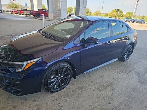 Used 2026 Toyota Corolla SE FWD image 1