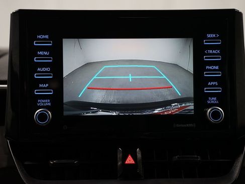 Used 2021 Toyota Corolla L image 18