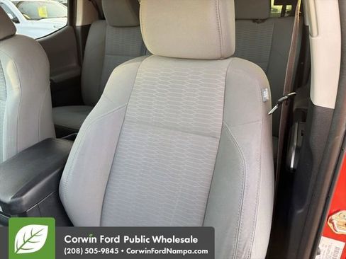 Used 2017 Toyota Tacoma SR5 image 24