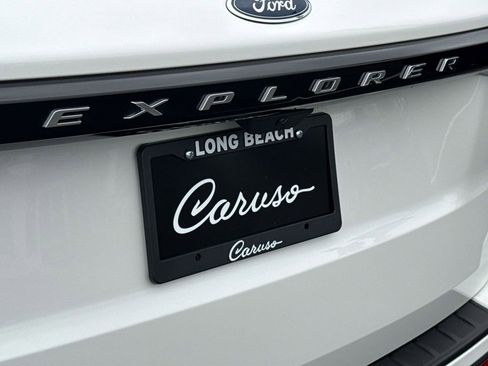 Used 2025 Ford Explorer Active w/ Active Comfort Package RWD image 6
