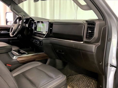 Used 2025 Chevrolet Silverado 3500 LT w/ Safety Package AWD/4WD image 28