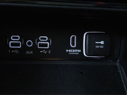 Used 2023 Jeep Grand Cherokee 4WD 4xe w/ Luxury Tech Group II image 23