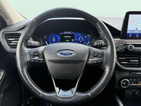 Used 2020 Ford Escape Titanium image 61