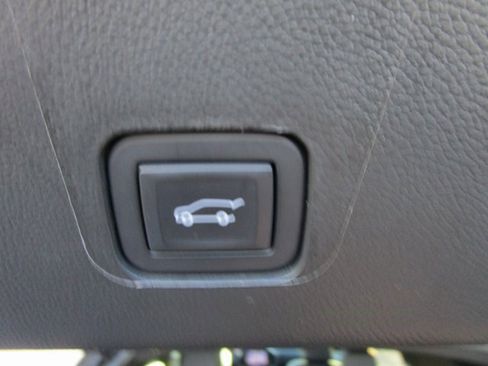 Certified 2023 Chevrolet Traverse High Country w/ LPO, Floor Liner Package image 26