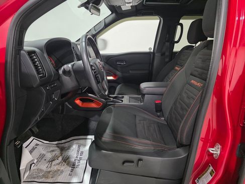 Used 2022 Nissan Frontier PRO-4X image 15