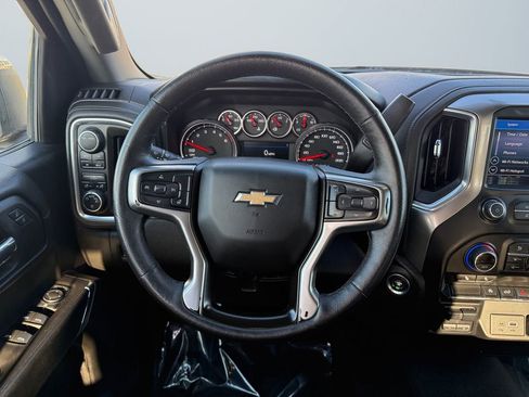 Used 2021 Chevrolet Silverado 1500 LT image 12