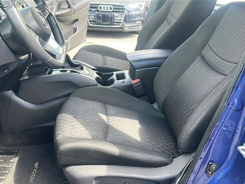 Used 2018 Nissan Rogue SV FWD image 24