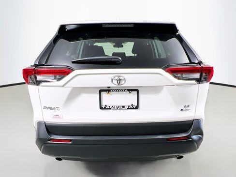 Used 2025 Toyota RAV4 LE AWD/4WD image 6