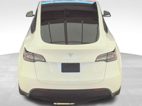 Used 2020 Tesla Model Y Long Range AWD/4WD image 5