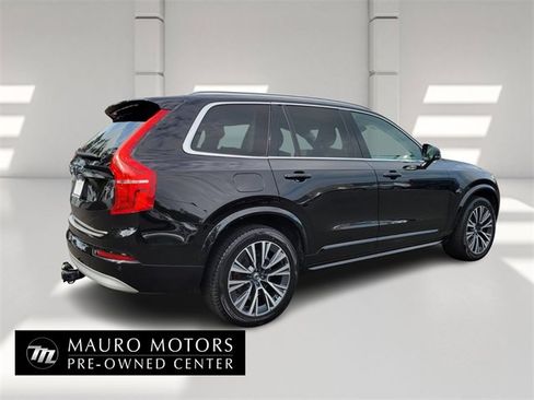 Used 2022 Volvo XC90 T5 Momentum w/ Climate Package image 3