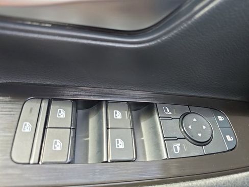 New 2026 Nissan Kicks SV AWD/4WD image 27