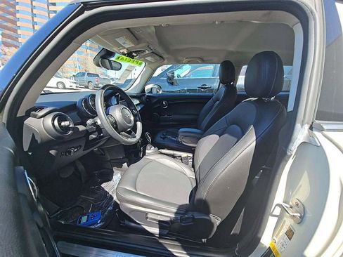 Used 2020 MINI Cooper 2-Door Hardtop image 3