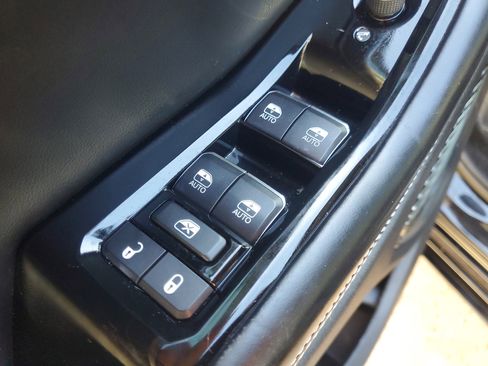 Used 2021 Jeep Grand Cherokee L Overland w/ Luxury Tech Group IV image 19