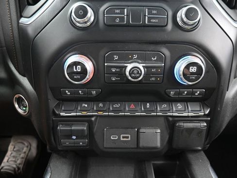 Used 2019 GMC Sierra 1500 AT4 w/ AT4 Premium Package AWD/4WD image 12