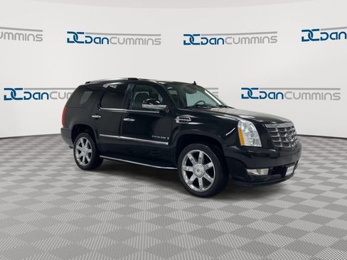 Used 2007 Cadillac Escalade AWD w/ Information Package image 2