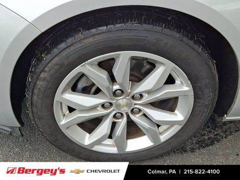 Certified 2018 Chevrolet Impala LT image 9