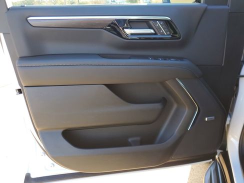 New 2026 Chevrolet Suburban LT w/ Comfort Package image 20