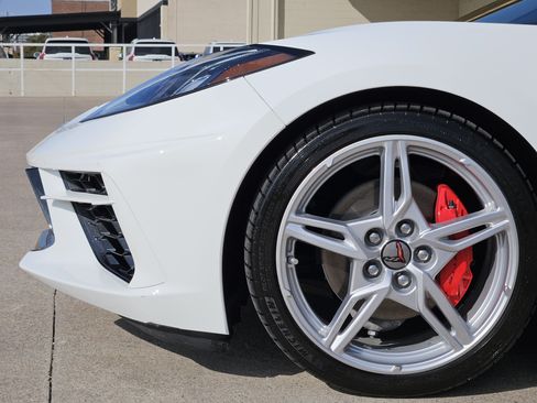 Used 2023 Chevrolet Corvette Stingray Premium Conv w/ Chrome Exterior Badge Package RWD image 12