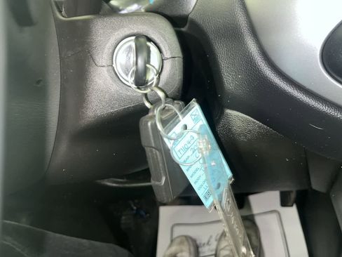 Used 2022 Chevrolet Colorado LT w/ Fleet Safety Package image 22