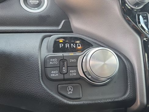 Used 2026 RAM 1500 Laramie AWD/4WD image 32